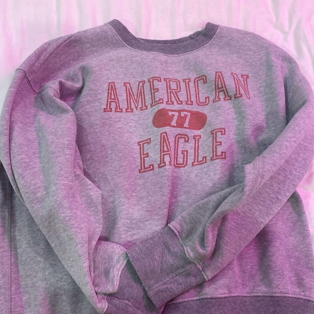 American Eagle crewneck